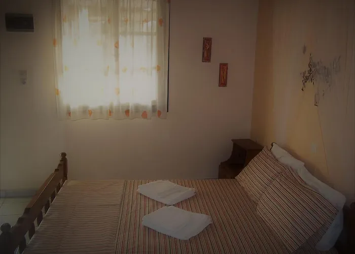 En Leuko Apartamento Tsoukaládhes